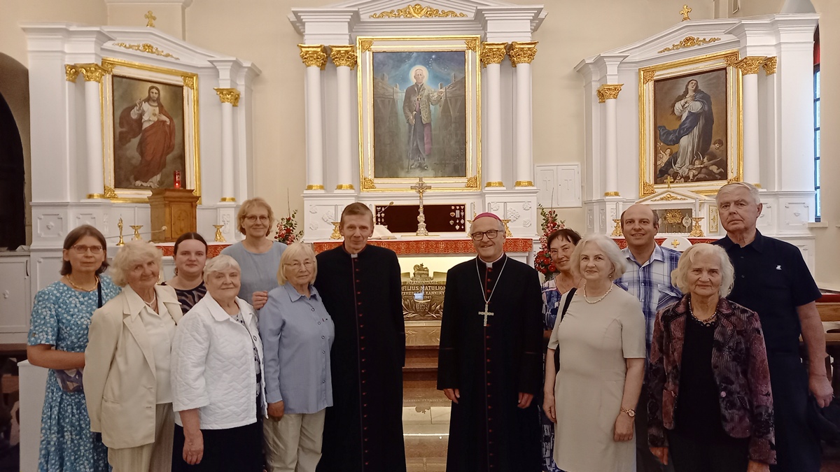 20250921_ks-teofil_vysk02.jpg (363 KB)