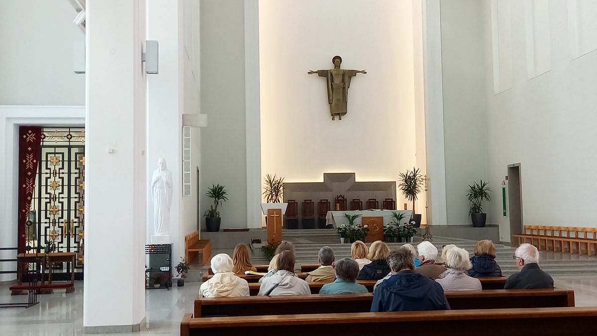 20250927_prisikeleb_07.jpg (306 KB)